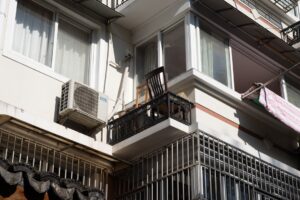 how does a heat pump work